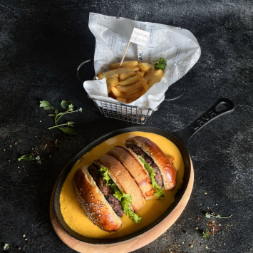 Peynir Soslu Burger