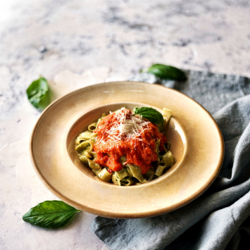 Fettuccine Pesto Köz Biber Soslu
